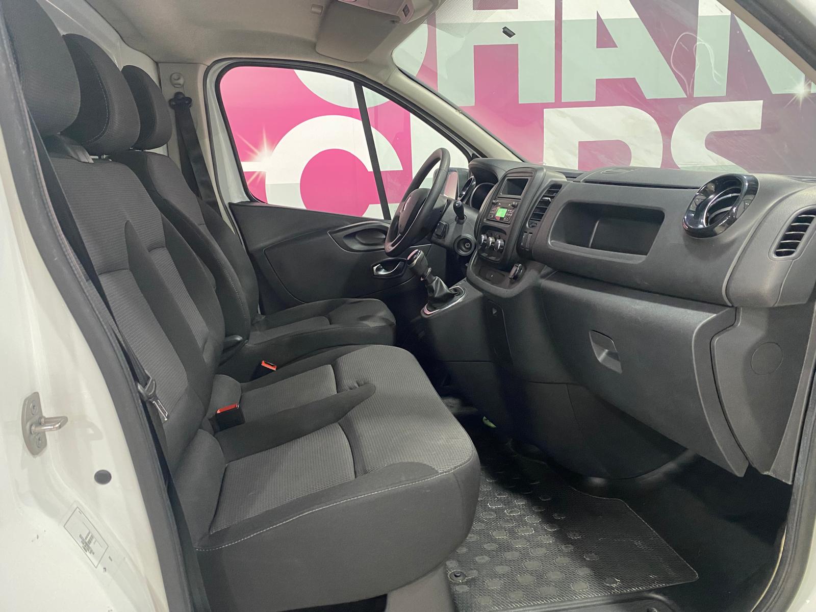 RENAULT Trafic Furgon 27 L1H1 Energy 1.6 BluedCi 120 cv - Imagen 4