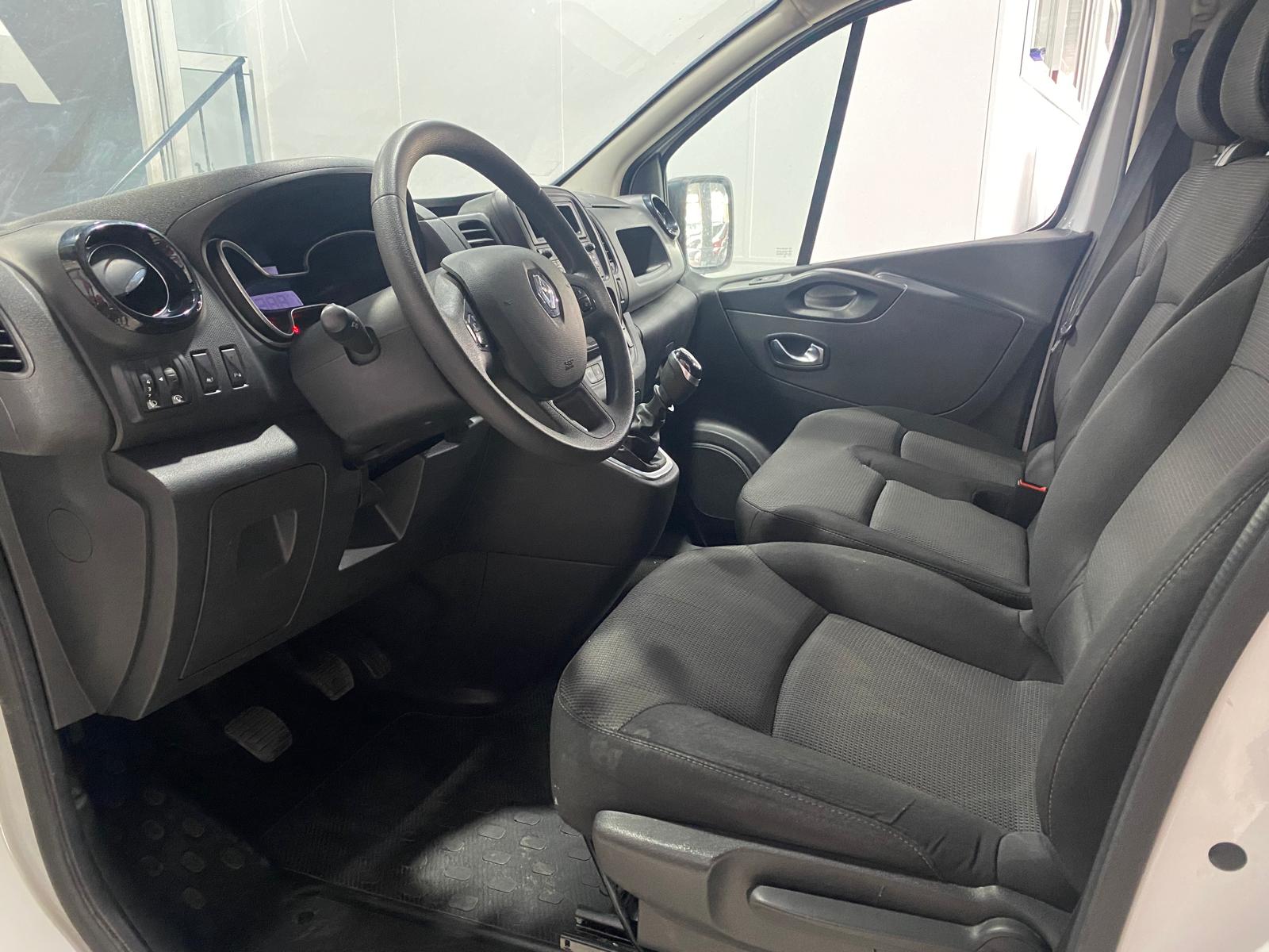 RENAULT Trafic Furgon 27 L1H1 Energy 1.6 BluedCi 120 cv - Imagen 5