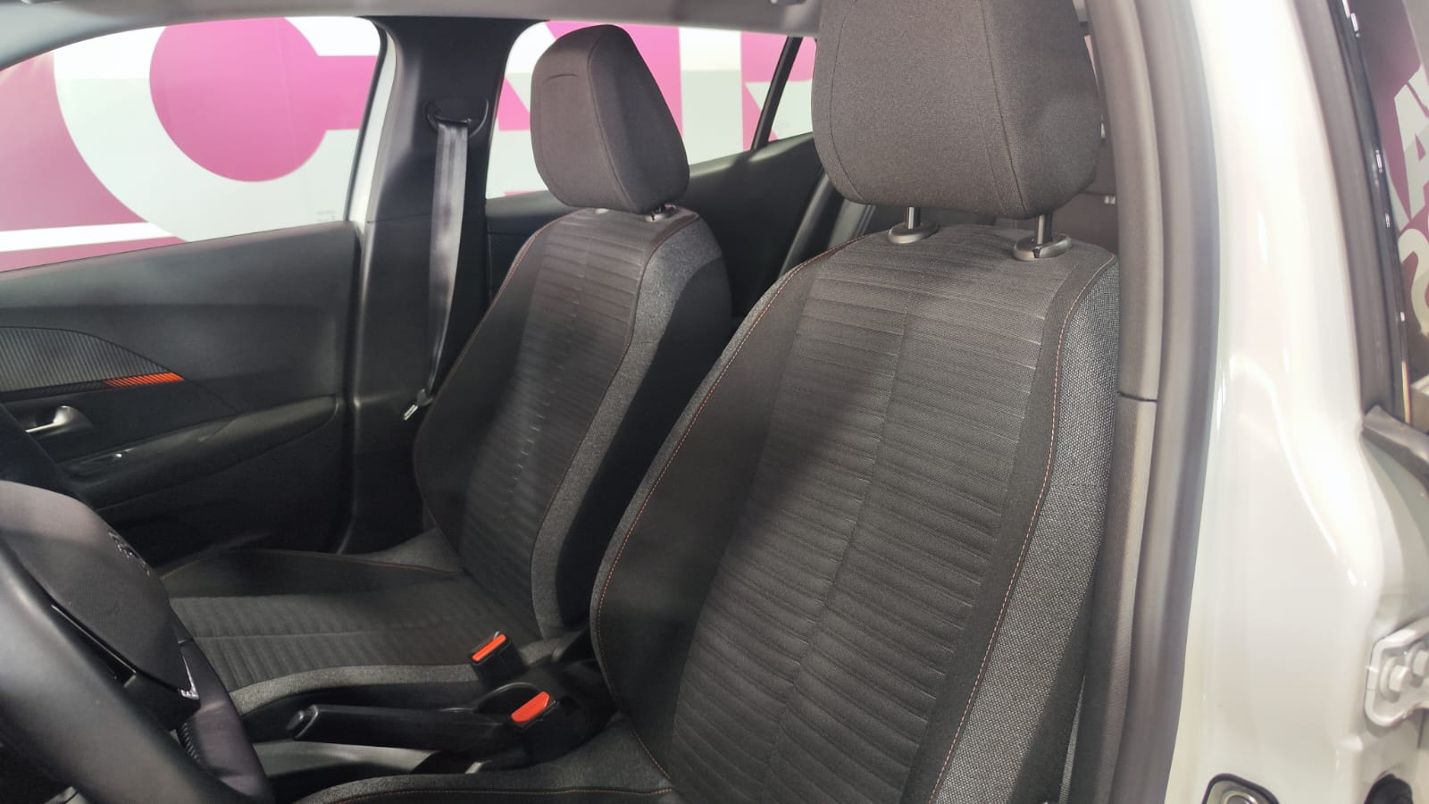 PEUGEOT 2008 Active 1.2 Puretech 100 SS BVM6 - Imagen 4
