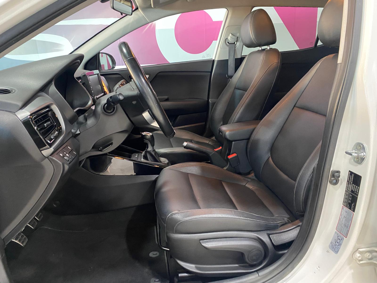 KIA Stonic 1.0 TGDi Black Edition 100cv - Imagen 6