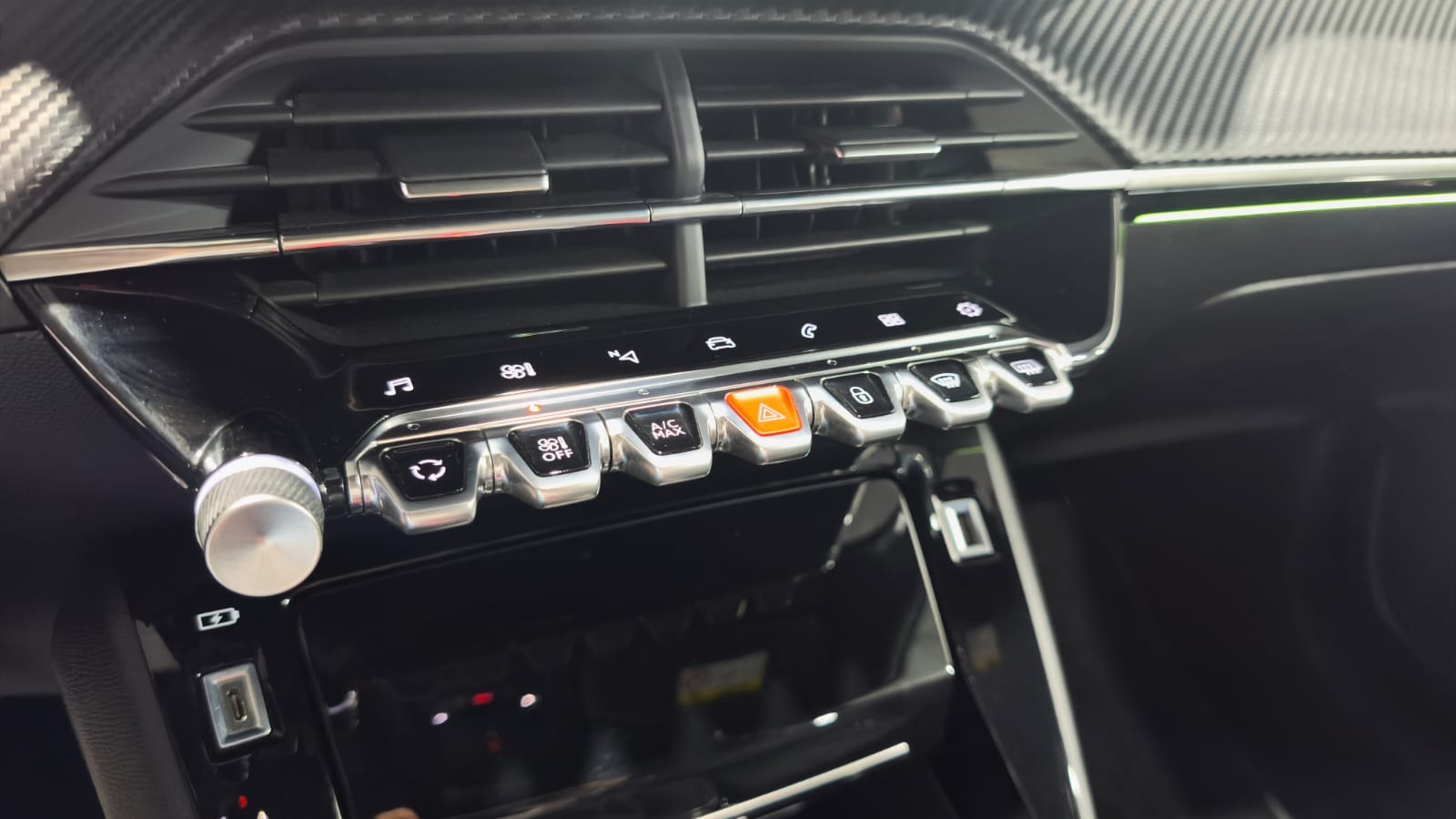 PEUGEOT 208 PureTech EAT8 GT Line 100cv - Imagen 9
