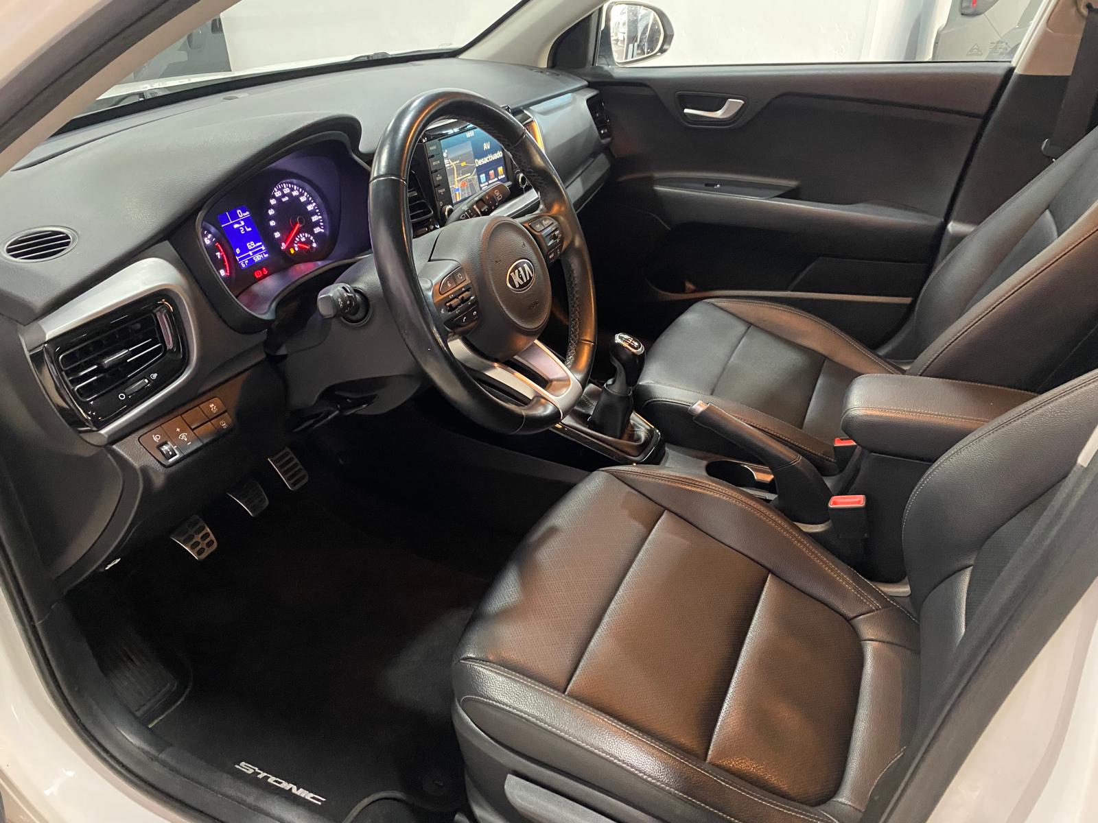 KIA Stonic 1.0 TGDi Black Edition 100cv - Imagen 5